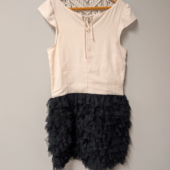 GAP Black Ruffle Mini Skirt - Picture 9 of 9